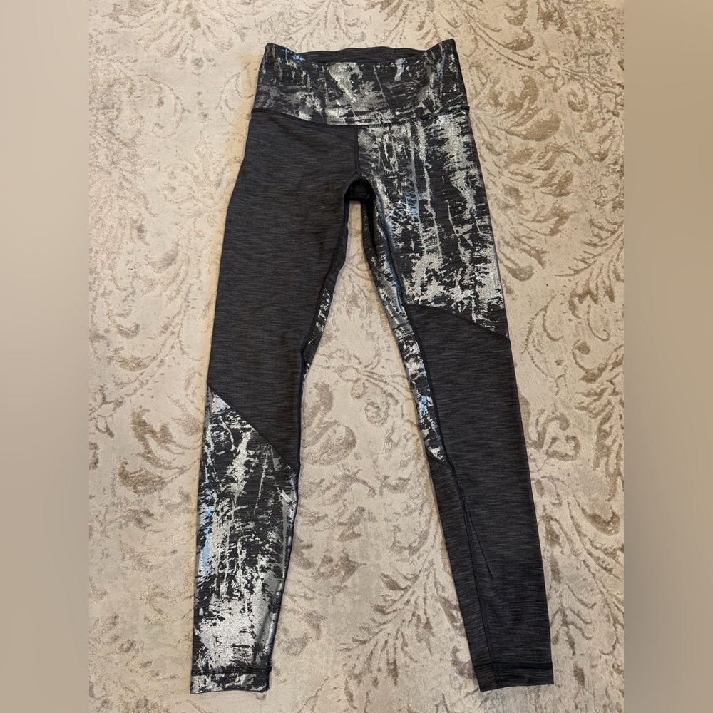 Lululemon foiled Stylish Gray Patterned Leggings … - image 11